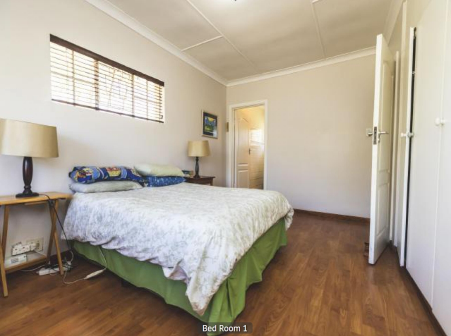 4 Bedroom Property for Sale in Beacon Bay Eastern Cape